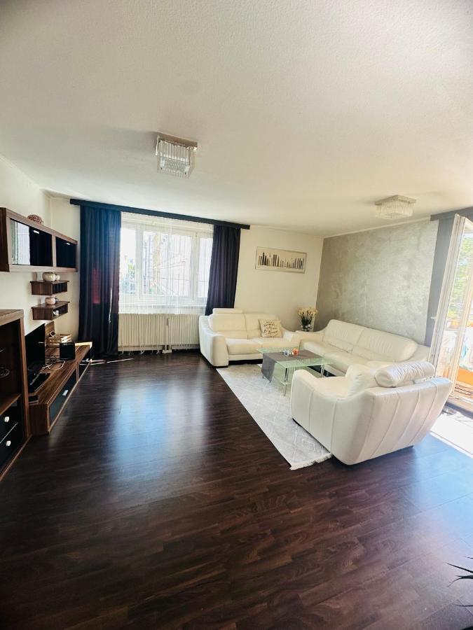 Family - Room Виена Екстериор снимка