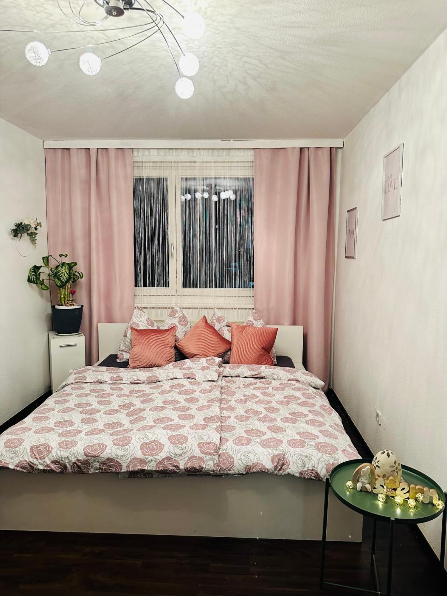 Family - Room Виена Екстериор снимка